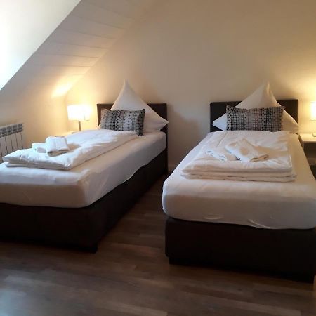 Ferienwohnungen Haus Scheidter 42 Саарбрюкен Екстериор снимка