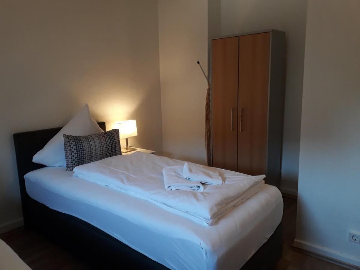 Ferienwohnungen Haus Scheidter 42 Саарбрюкен Екстериор снимка