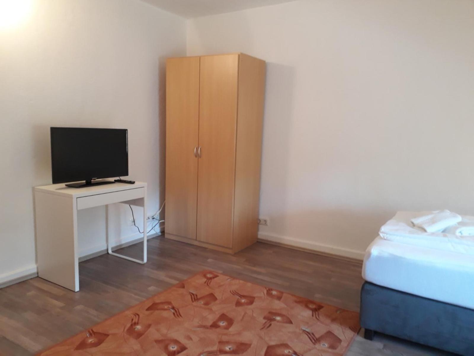 Ferienwohnungen Haus Scheidter 42 Саарбрюкен Екстериор снимка